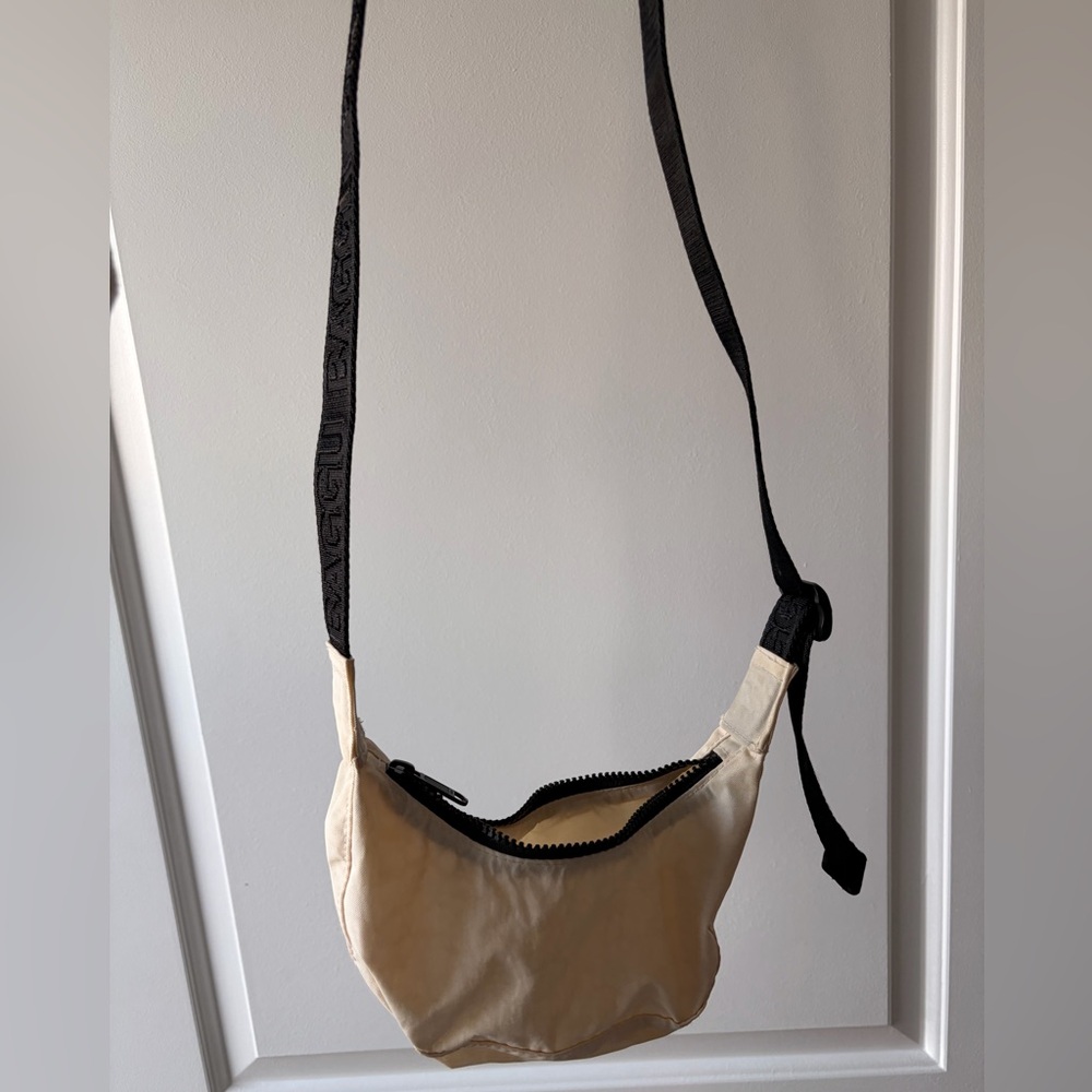 Mini Baggu Crescent Bag White / Cream